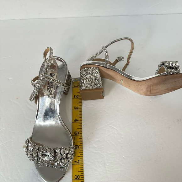 Badgley Mischka Silver Glitter Women's Sandals size 5 EUC - Picture 9 of 12